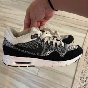 Nike Women’s Fly Knits